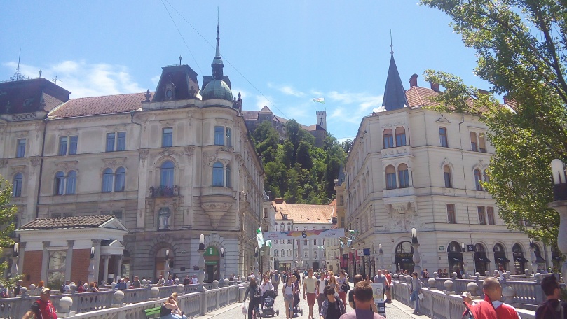 посетили Любляну   Еще стали свидетелями велогонок - одного из этапов Тура Словении
